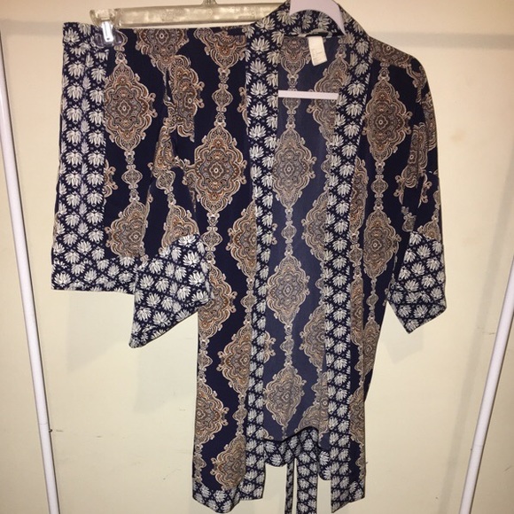H&M Kimono set (Selling both Robe & shorts) - Picture 2 of 5